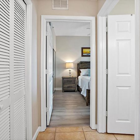 Oceanfront Luxury Condo! Mins To Beach! Rum Bar Next Door! St. Petersburg Esterno foto