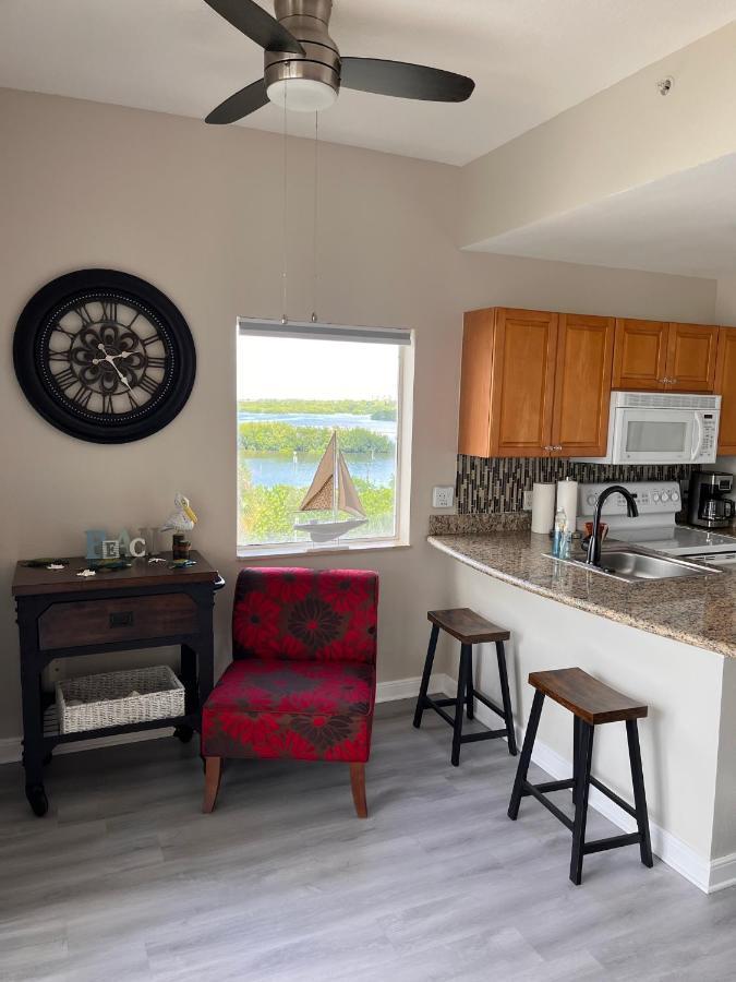 Oceanfront Luxury Condo! Mins To Beach! Rum Bar Next Door! St. Petersburg Esterno foto