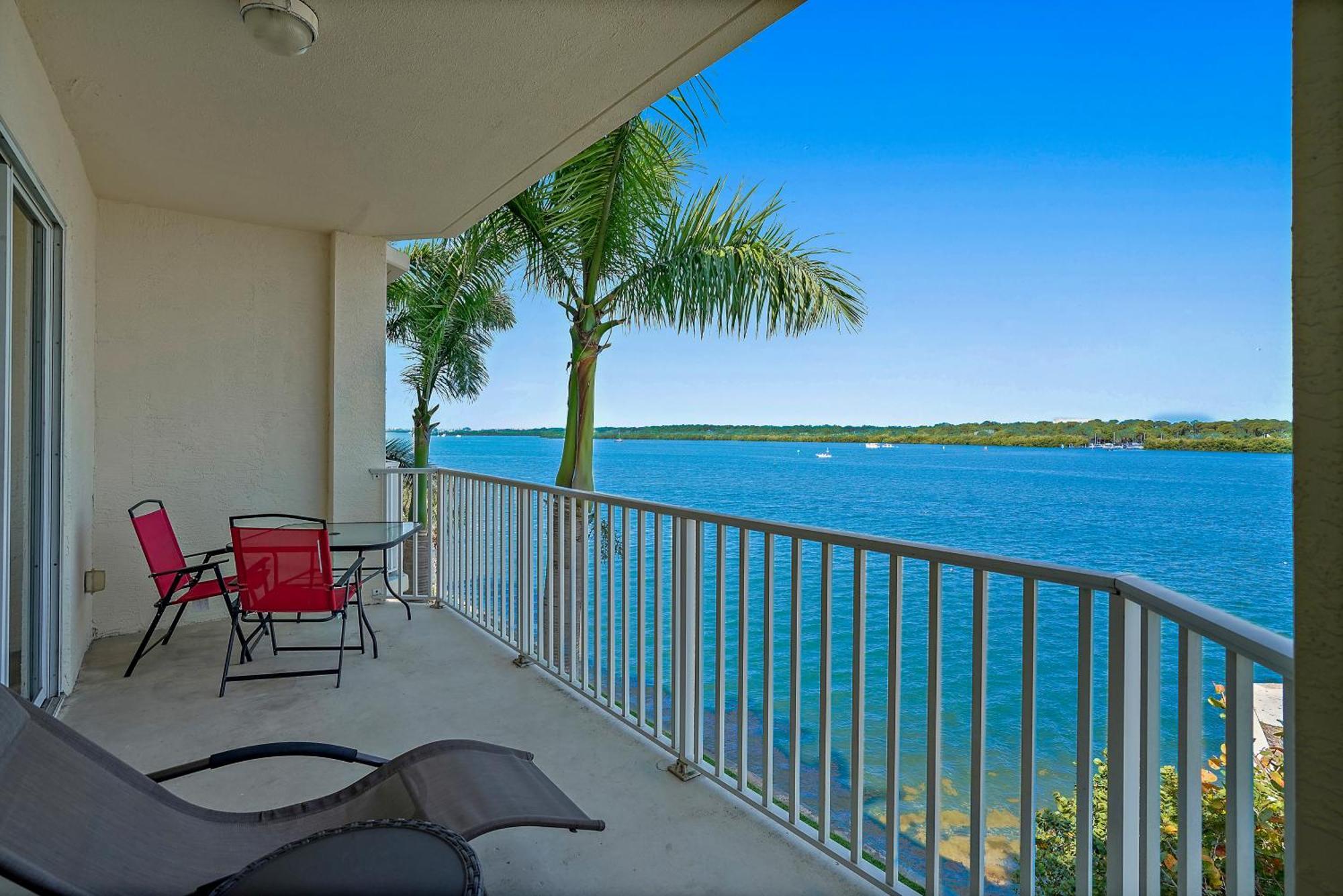 Oceanfront Luxury Condo! Mins To Beach! Rum Bar Next Door! St. Petersburg Esterno foto